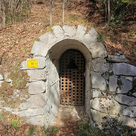 Waldhuette Glueck Auf Nötsch bei Bleiberg