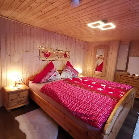 Waldhuette Glueck Auf Дом отдыха Notsch bei Bleiberg