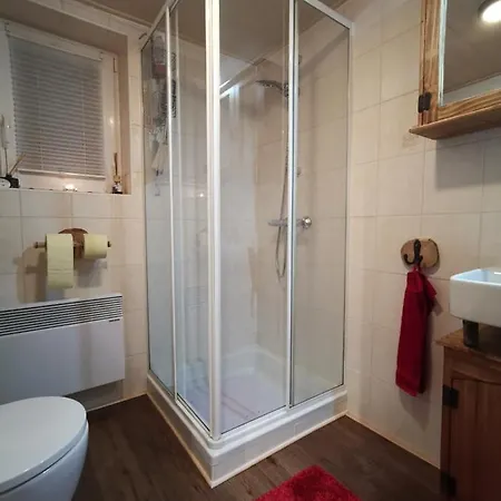 Waldhuette Glueck Auf Nötsch bei Bleiberg