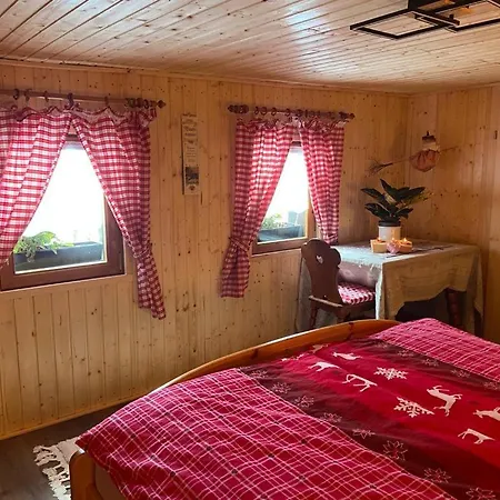 Waldhuette Glueck Auf Дом отдыха Notsch bei Bleiberg